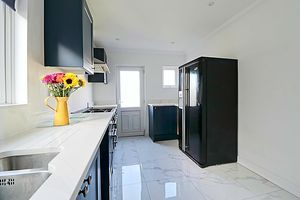 Kitchen / Breakfast Room- click for photo gallery